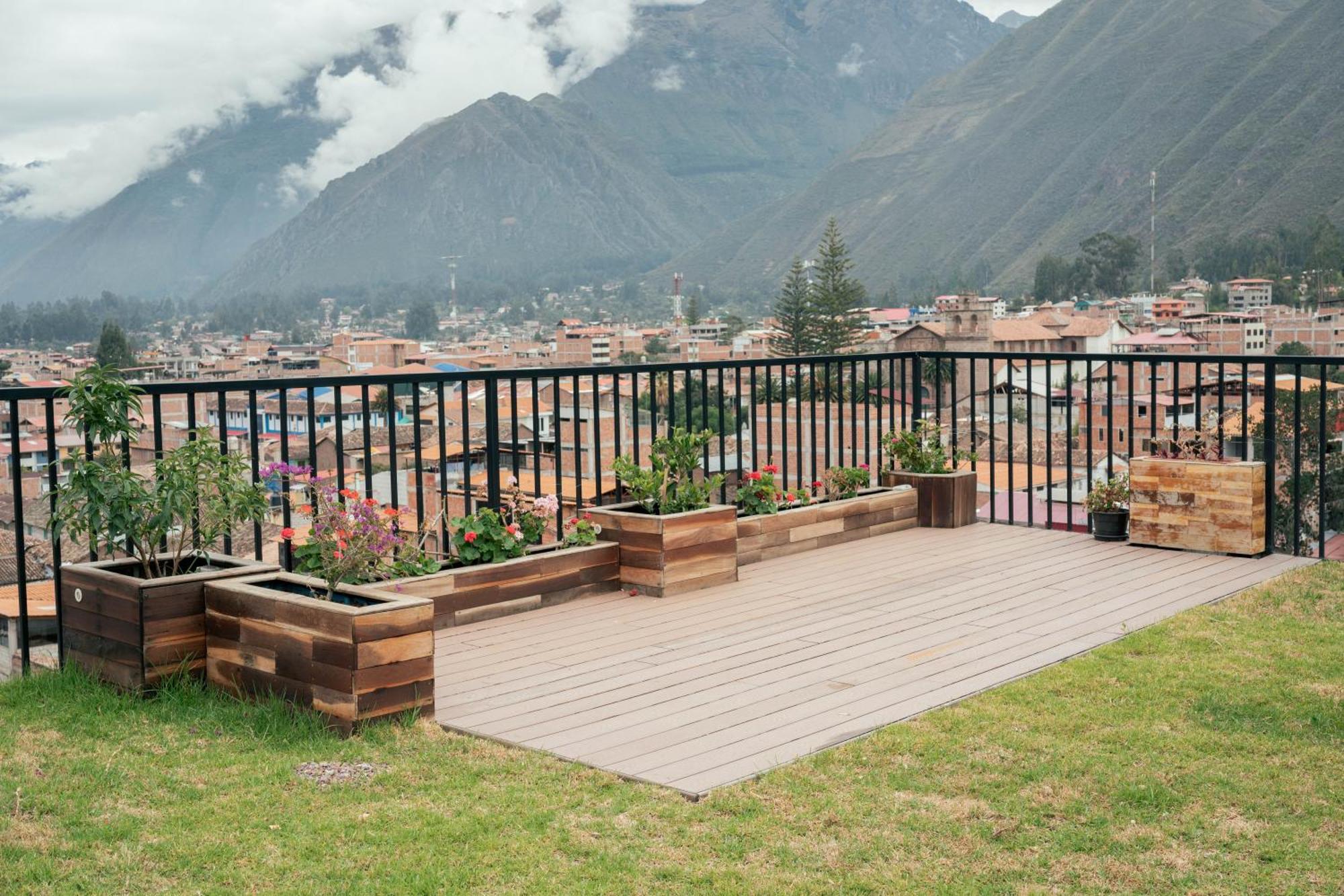 Hotel California Urubamba Esterno foto