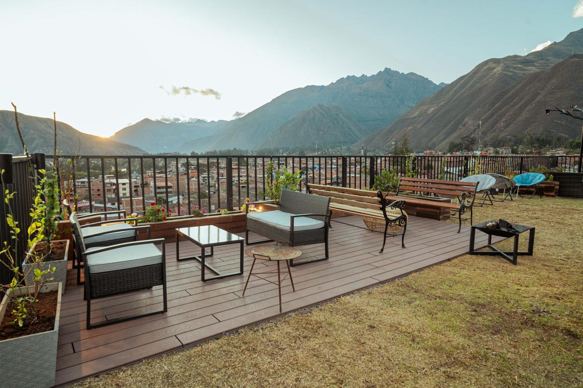 Hotel California Urubamba Esterno foto