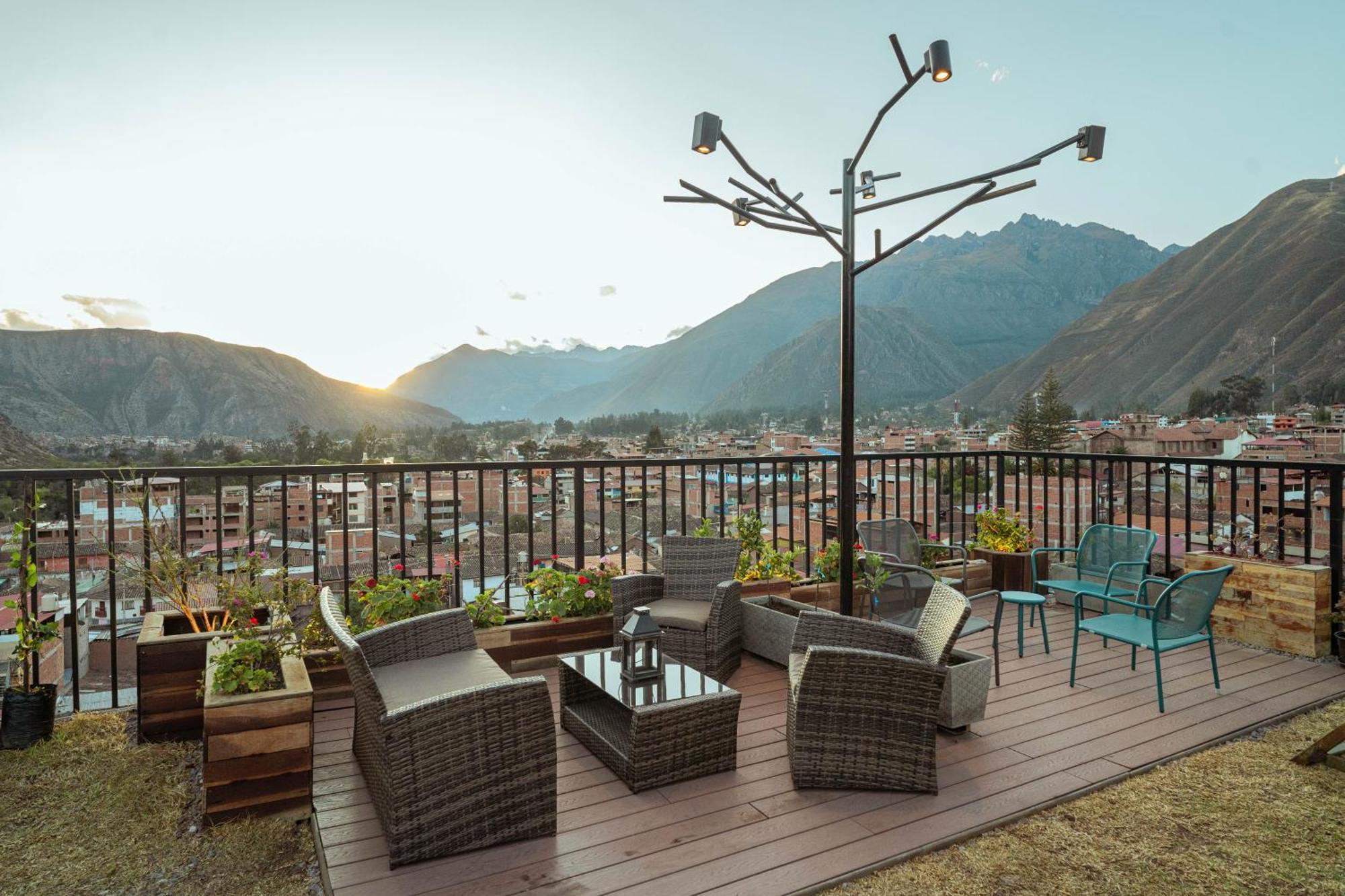Hotel California Urubamba Esterno foto